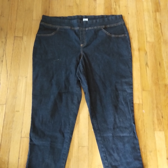 Pants - Picture 4 of 8